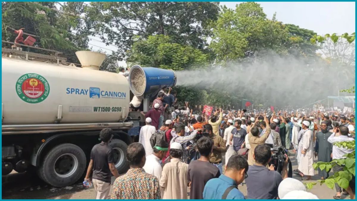 আ.লীগ নিষিদ্ধের সমাবেশে ওয়াসা দিচ্ছে খাবার পানি, শীতল পানি ছিটাচ্ছে সিটি করপোরেশন