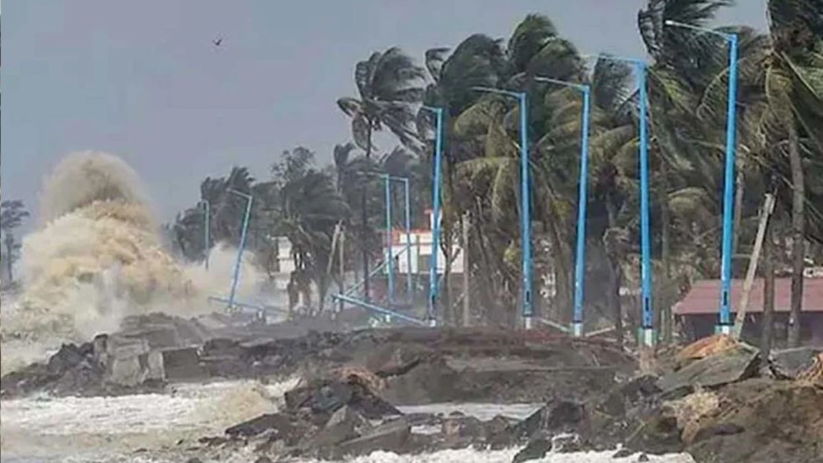 দুপুরের মধ্যে ১৯ অঞ্চলে ঝড়ের আভাস