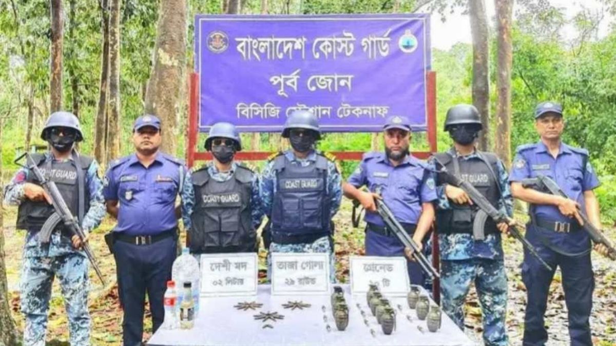 টেকনাফে যৌথ অভিযানে হ্যান্ড গ্রেনেডসহ মাদক উদ্ধার