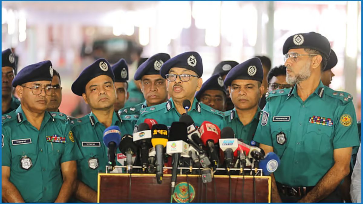 ঈদ জামাতে ব্যাগ, ধারালো বস্তু, দাহ্য পদার্থ আনা যাবে না : ডিএমপি কমিশনার