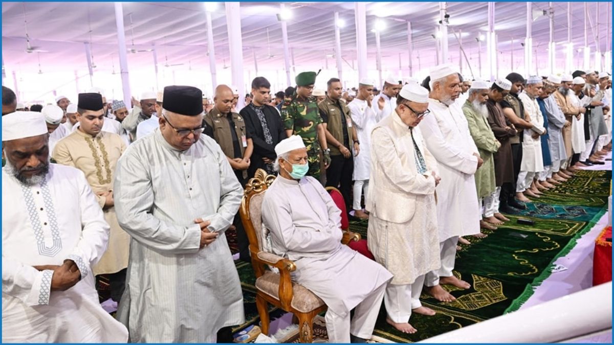জাতীয় ঈদগাহে ঈদের নামাজ আদায় করলেন প্রধান উপদেষ্টা