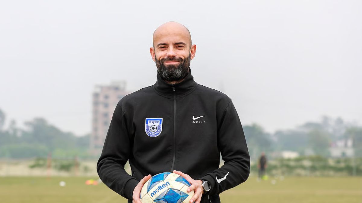 ক্যাবরেরার পদত্যাগ চাইলেন বাফুফে সদস্য