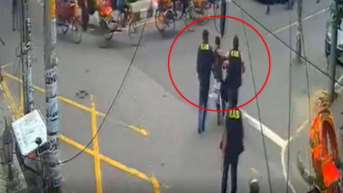 উত্তরায় র‍্যাব সেজে কোটি টাকা ছিনতাই, গ্রেপ্তার ৫