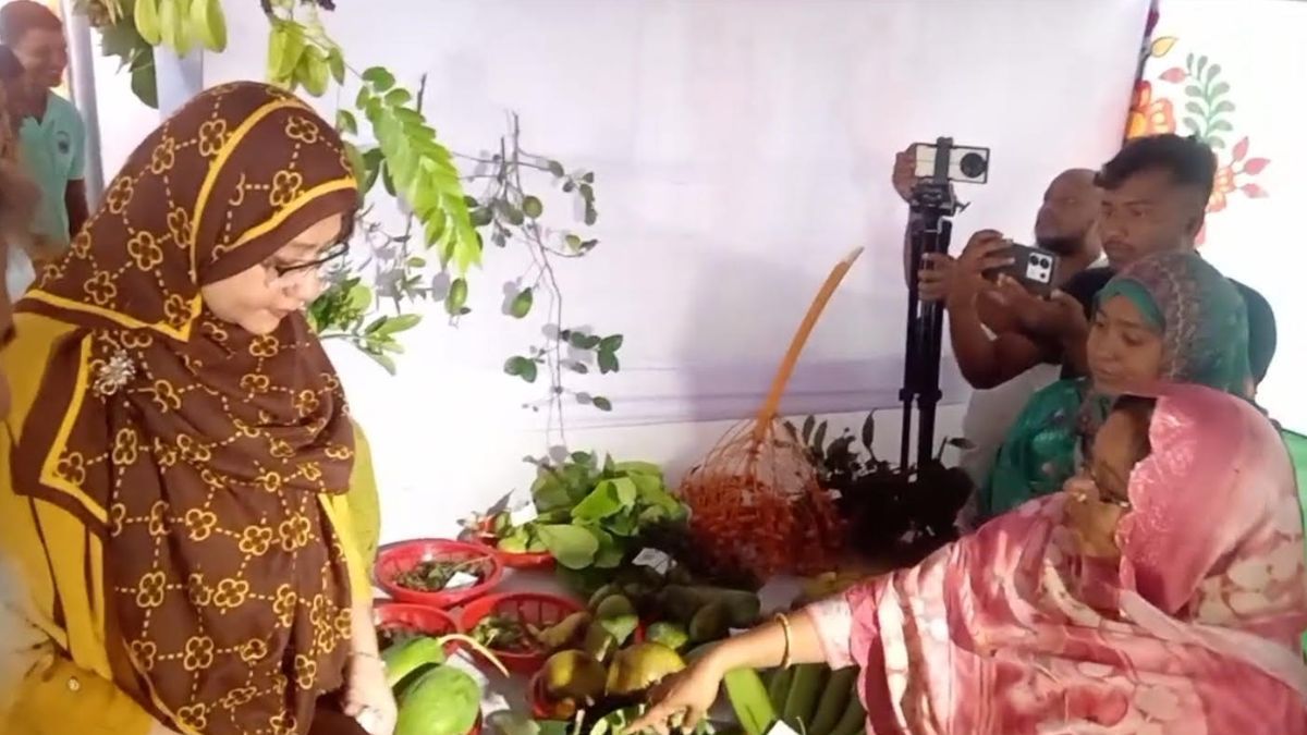 মেহেরপুরে ৩ দিনব্যাপী ফল মেলা শুরু
