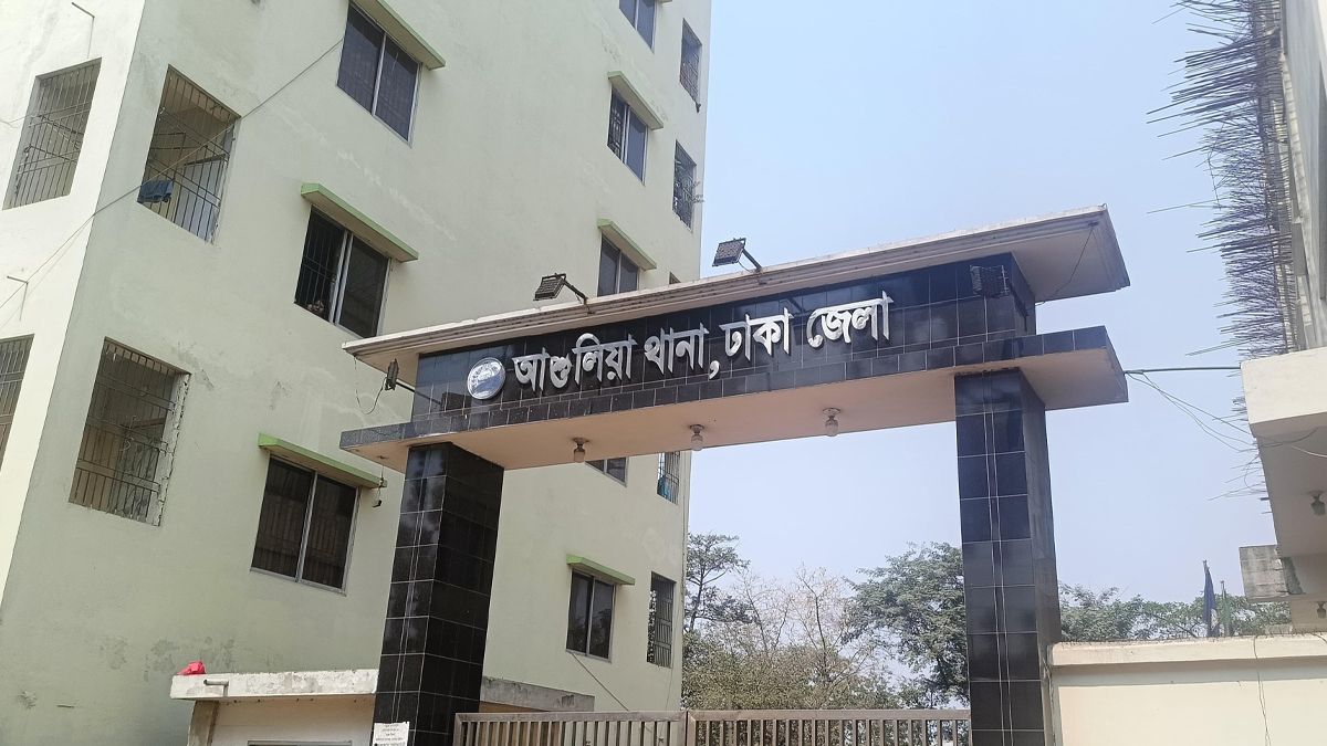 আশুলিয়ায় রাস্তা নিয়ে বিরোধে সংঘর্ষ, আহত ৮