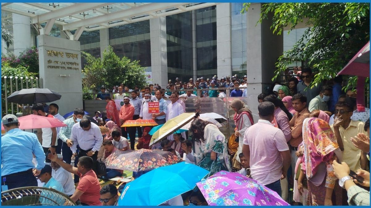 বিকেলে আন্দোলকারীদের সঙ্গে বসবেন অর্থ উপদেষ্টা