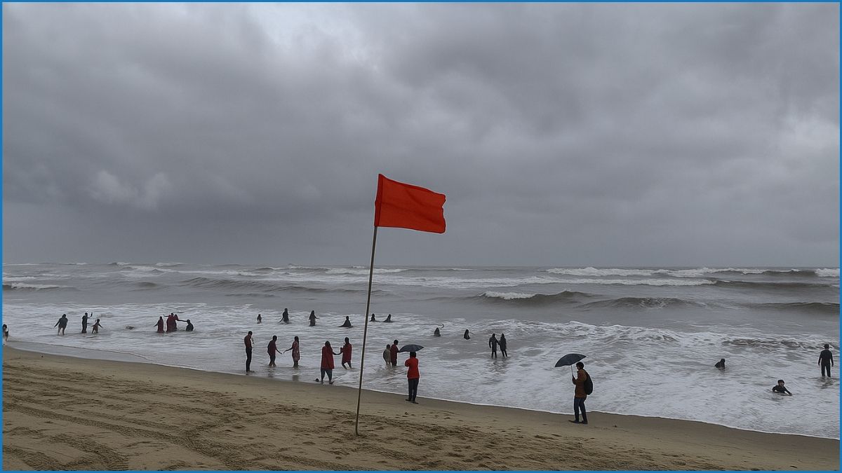 দেশের সমুদ্রবন্দরগুলোতে ৩ নম্বর সতর্ক সংকেত