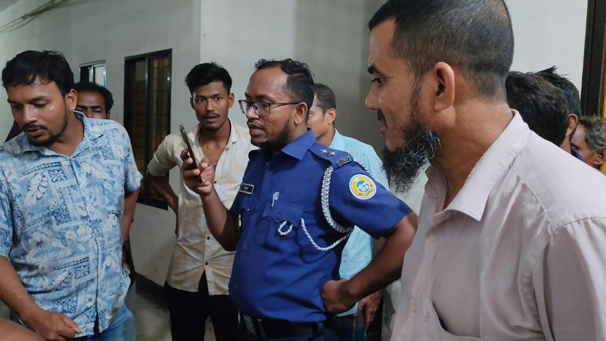 বাউফলে পারিবারিক কলহে বাবাকে পিটিয়ে আহত করার অভিযোগ