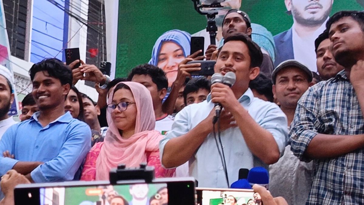 বরগুনায় ‘দুলাভাই দুলাভাই’ স্লোগানে সারজিস-রাফিকে বরণ
