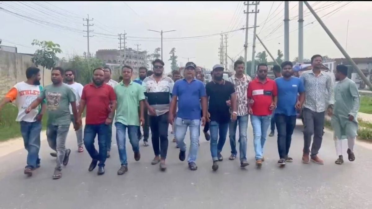 ধামরাইয়ে স্বেচ্ছাসেবক দলের হরতালবিরোধী বিক্ষোভ
