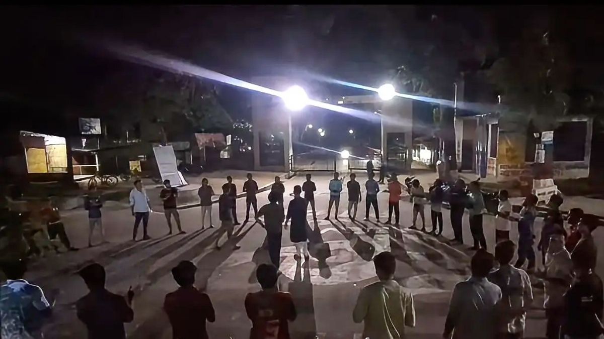 ‘আমরা চবির মালিক’, জামায়াত নেতার এমন মন্তব্যে শিক্ষার্থীদের বিক্ষোভ