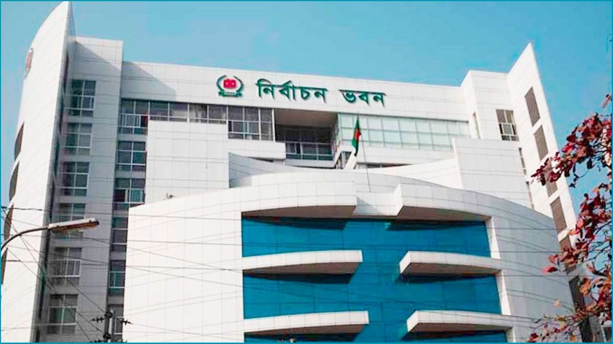 নির্বাচনী সরঞ্জাম আসতে শুরু করেছে ইসিতে