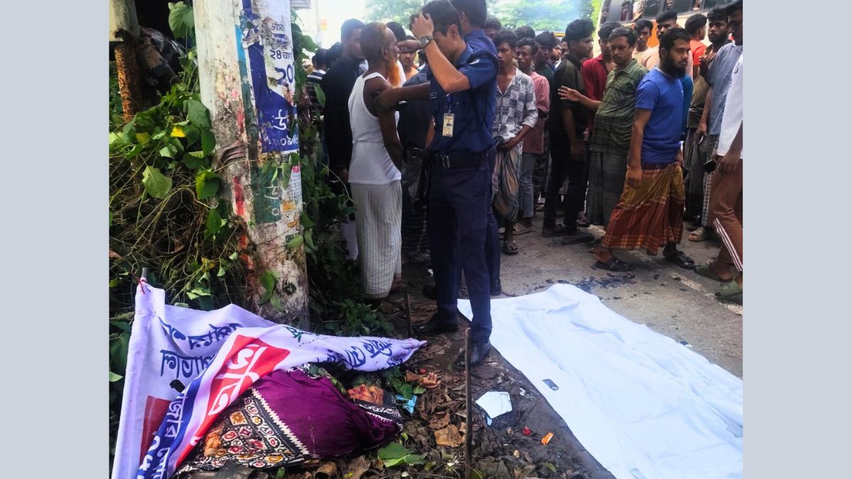 পটিয়ায় মিনিবাস চাপায় নারী নিহত, আহত ৩