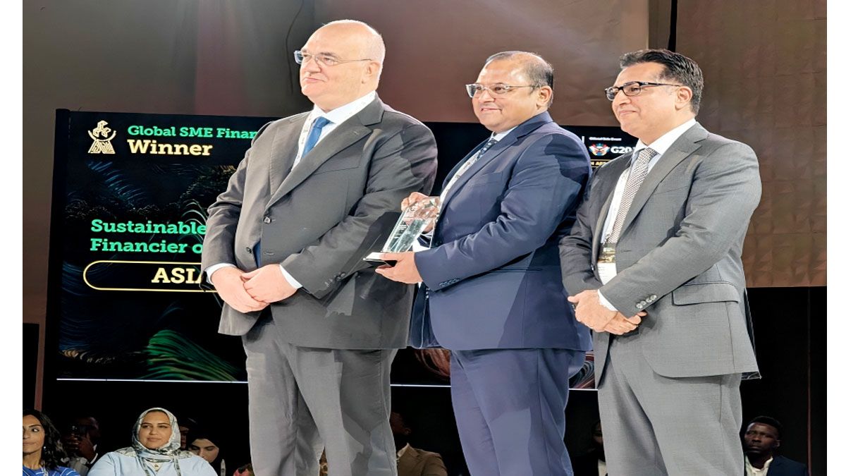 সাসটেইনেবল এসএমই ফাইন্যান্সিয়ার অব দ্য ইয়ার সম্মাননা পেল ব্র্যাক ব্যাংক