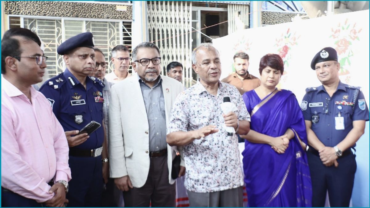 পূজামণ্ডপে শান্তি-শৃঙ্খলা ও পবিত্রতা বজায় রাখতে হবে : স্বরাষ্ট্র উপদেষ্টা