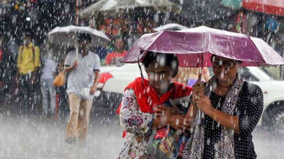 ঢাকায় দুপুরের মধ্যে বৃষ্টির শঙ্কা