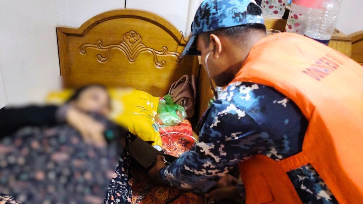 মেঘনায় লঞ্চে গর্ভবতী নারীকে চিকিৎসা সহায়তা দিল কোস্টগার্ড
