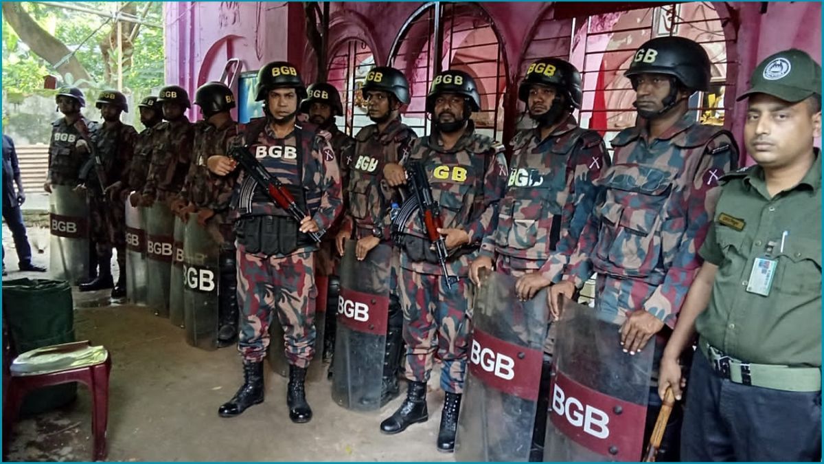 ২৮৫৭ পূজামণ্ডপে বিজিবির নিরাপত্তায় বলয়