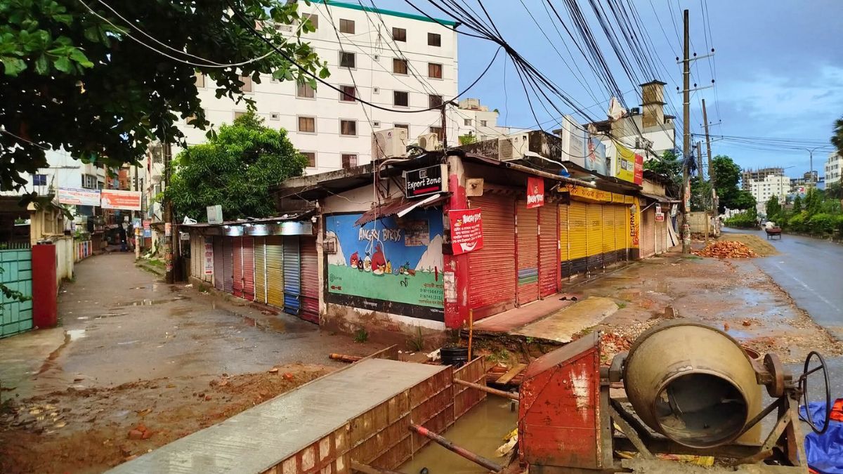 প্রভাবশালীদের বাধায় থমকে গেছে ফেনী পৌরসভার ড্রেনেজ নির্মাণকাজ