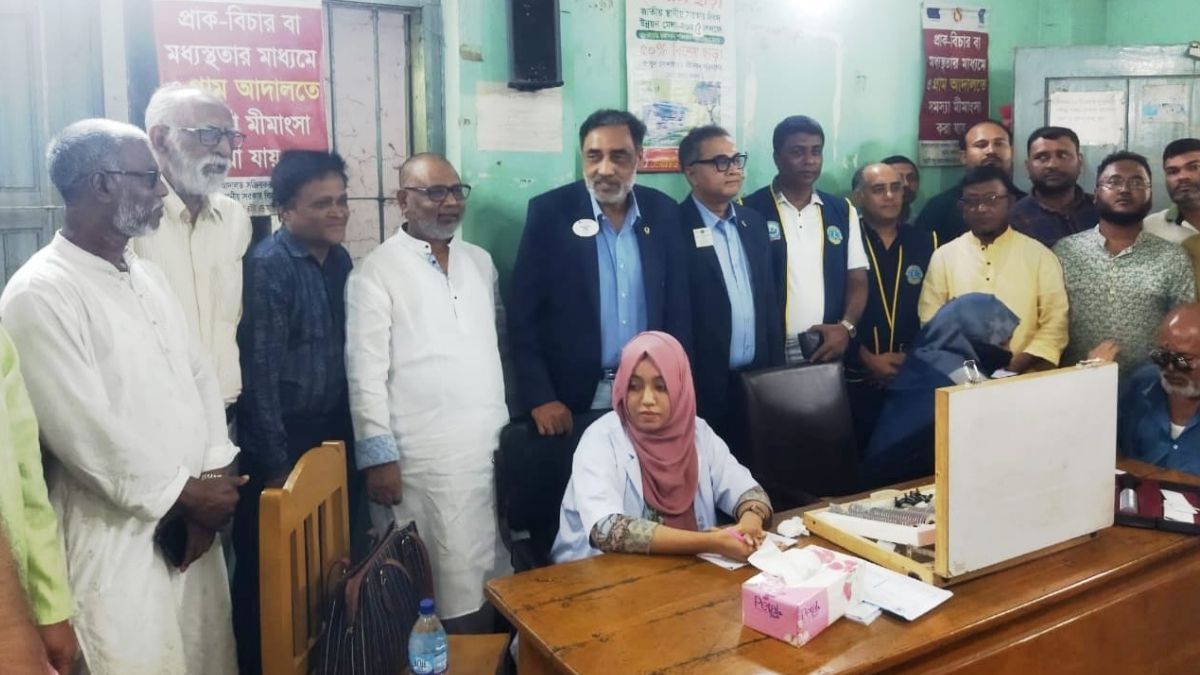 ‎সীতাকুণ্ডে চক্ষু সেবা পেল ৫ শতাধিক মানুষ