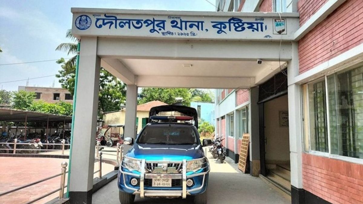 পুলিশ পরিচয়ে ডাকাতি, কুষ্টিয়ায় আতঙ্কে ফিলিপনগরের বাসিন্দারা