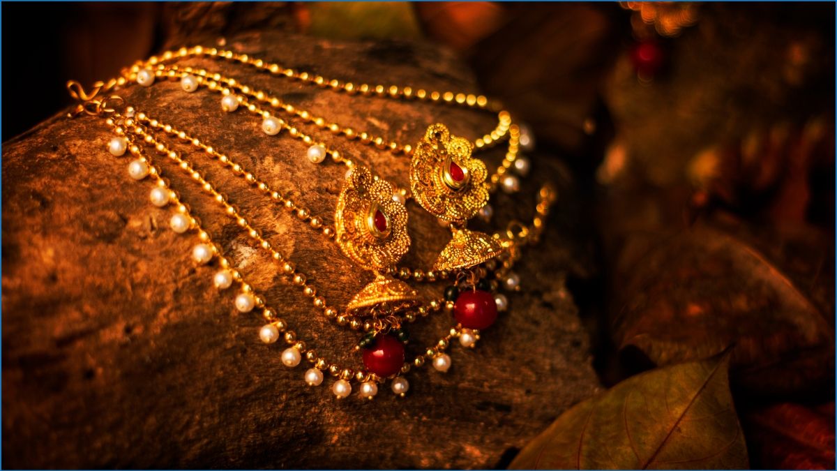 ভরিতে ৫ হাজার ২৪৮ টাকা বাড়ল সোনার দাম, আজ থেকে কার্যকার