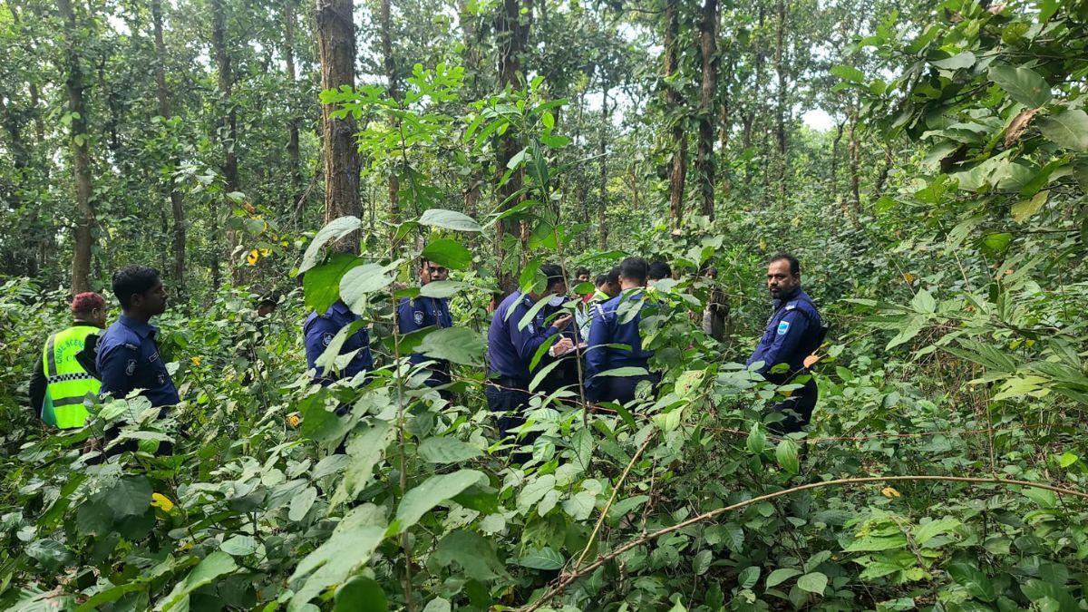শ্রীপুরে গহীন শালবন থেকে বৃদ্ধের মরদেহ উদ্ধার