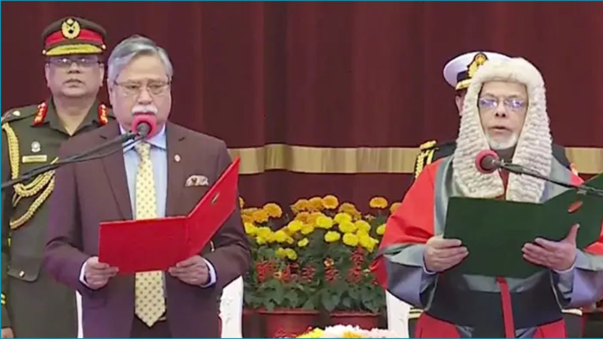 শপথ নিলেন প্রধান বিচারপতি জুবায়ের রহমান চৌধুরী