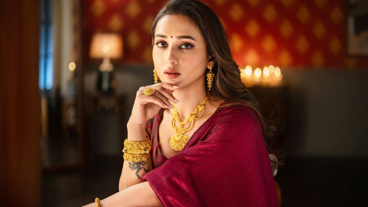 যে কারণে রাজনীতি ছেড়েছেন মিমি চক্রবর্তী