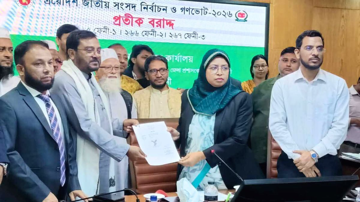 ফেনীর তিনটি আসনে প্রতীক বরাদ্ধ, প্রচারণার অপেক্ষায় ২৬ প্রার্থী