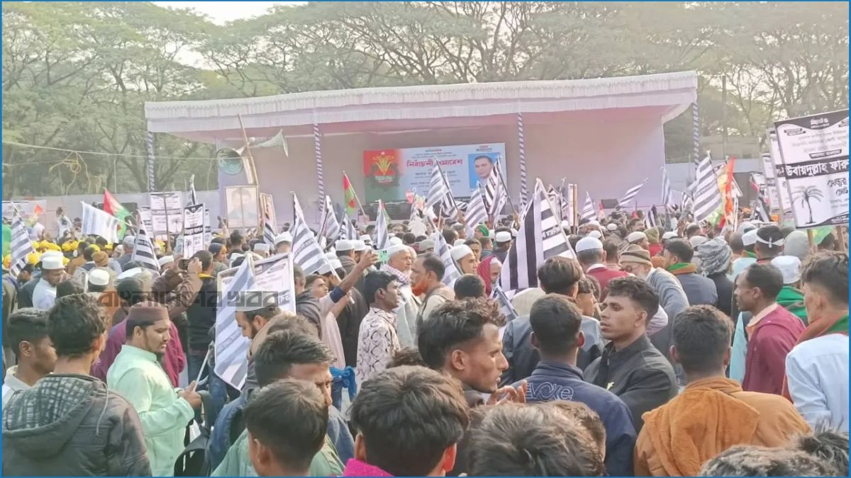 সিলেটে তারেক রহমানের জনসভায় মানুষের ঢল