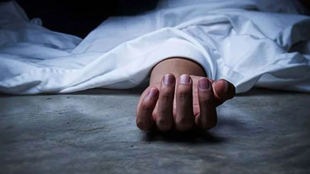 বাড্ডায় ছাদ থেকে লাফিয়ে ব্যাংক কর্মকর্তার মৃত্যু, আত্মহত্যার ধারণা