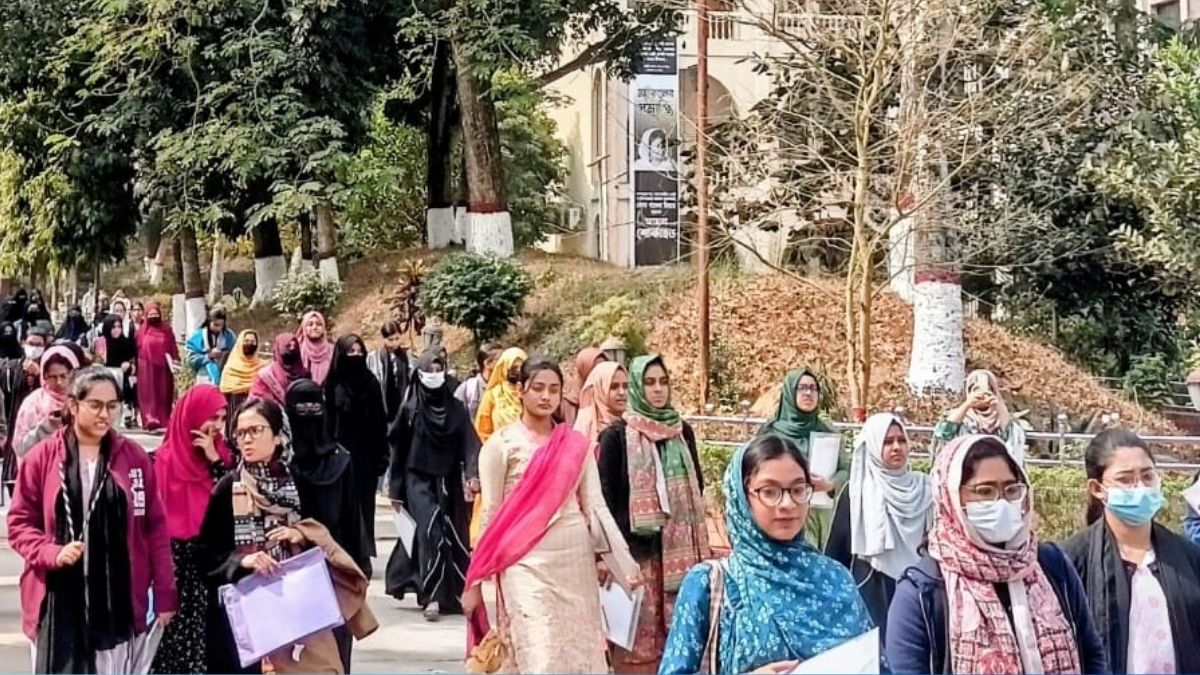 ভর্তি পরীক্ষায় দেরিতে উপস্থিত হওয়ায় ১১ পরীক্ষার্থীর স্বপ্নভঙ্গ