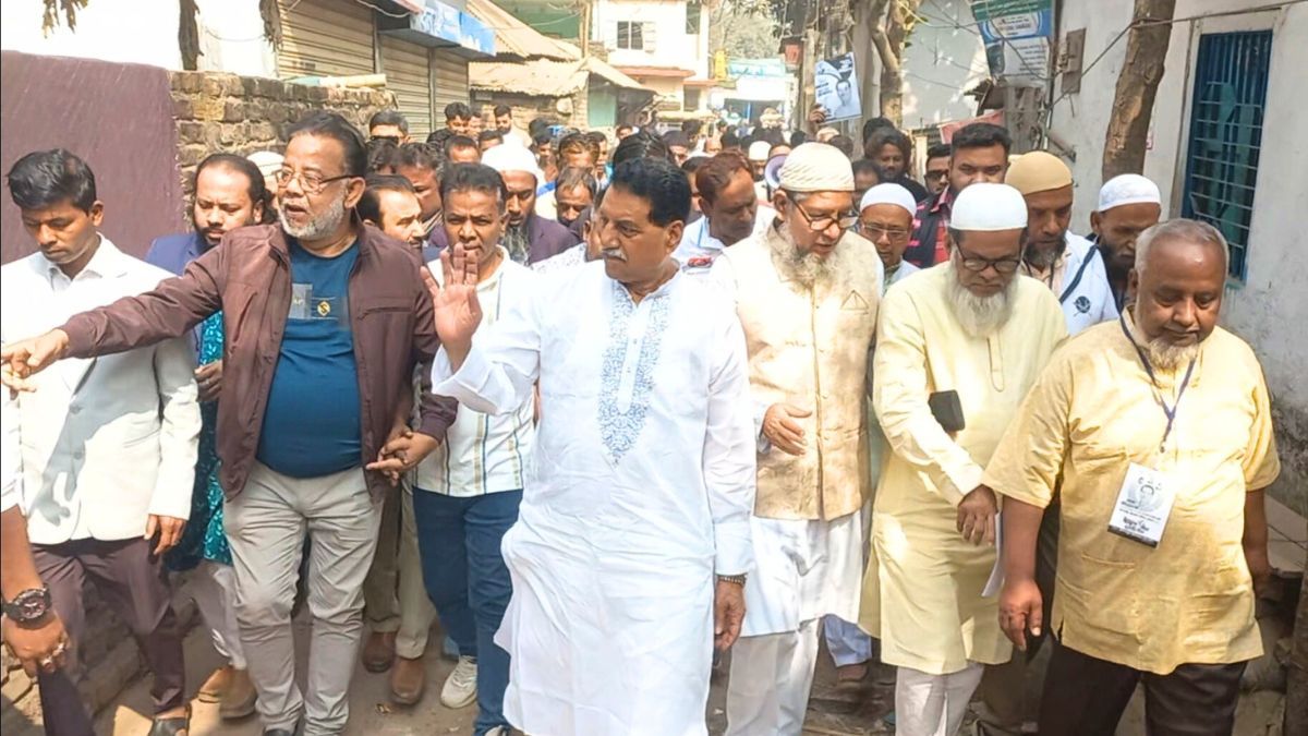 যারা ধর্মকে পুঁজি করে মানুষকে বিভ্রান্ত করে, তারাই মুনাফেক