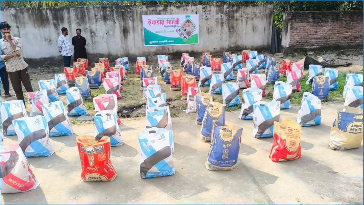 রমজানে অসহায়দের পাশে লোটাস-বাড চ্যারিটি ফোরাম