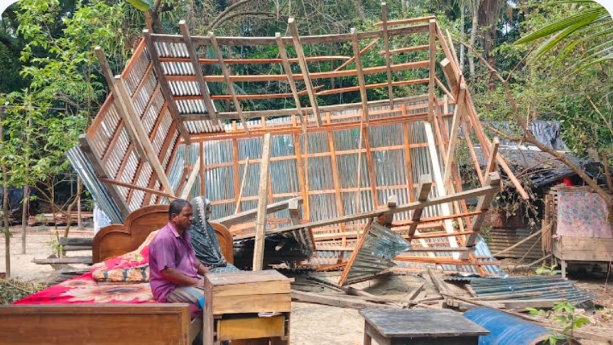 মঠবাড়িয়ায় বসতঘর গুঁড়িয়ে   মালামাল লুটের অভিযোগ