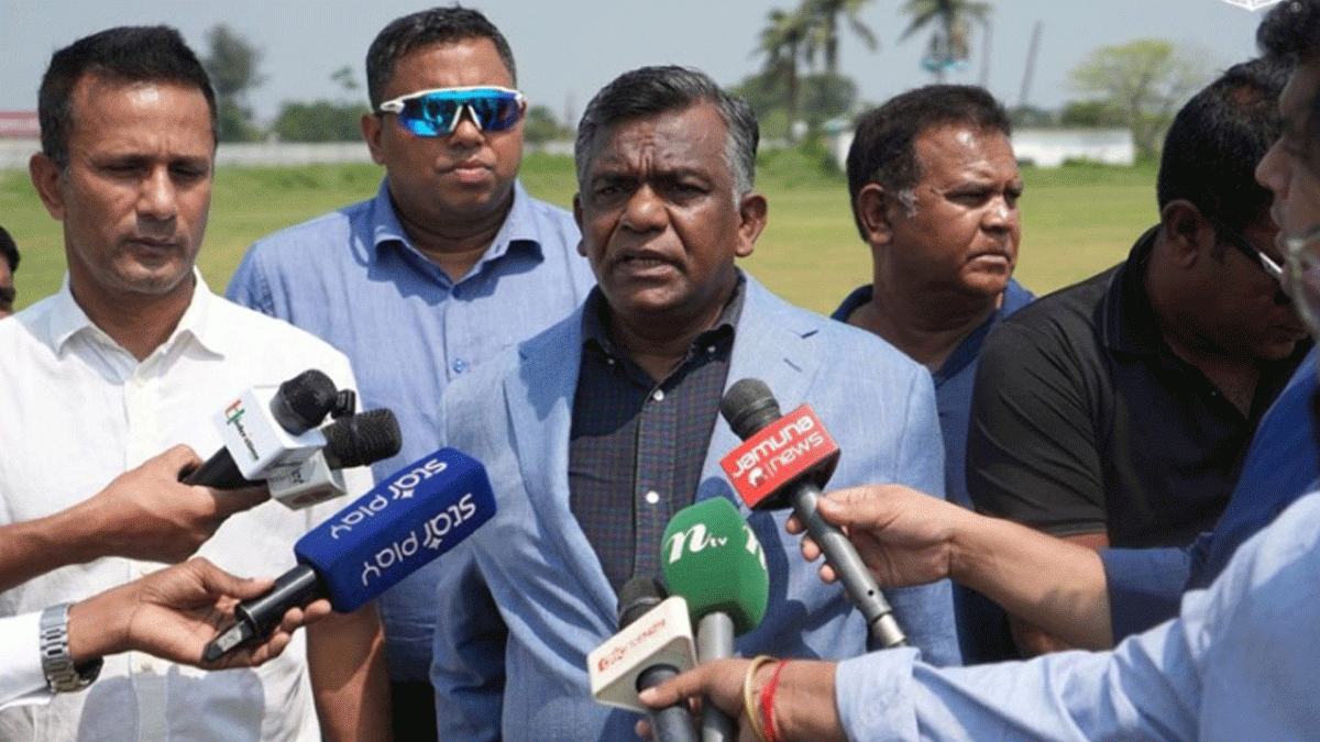 নিজেকে বিসিবির বৈধ সভাপতি দাবি করলেন বুলবুল