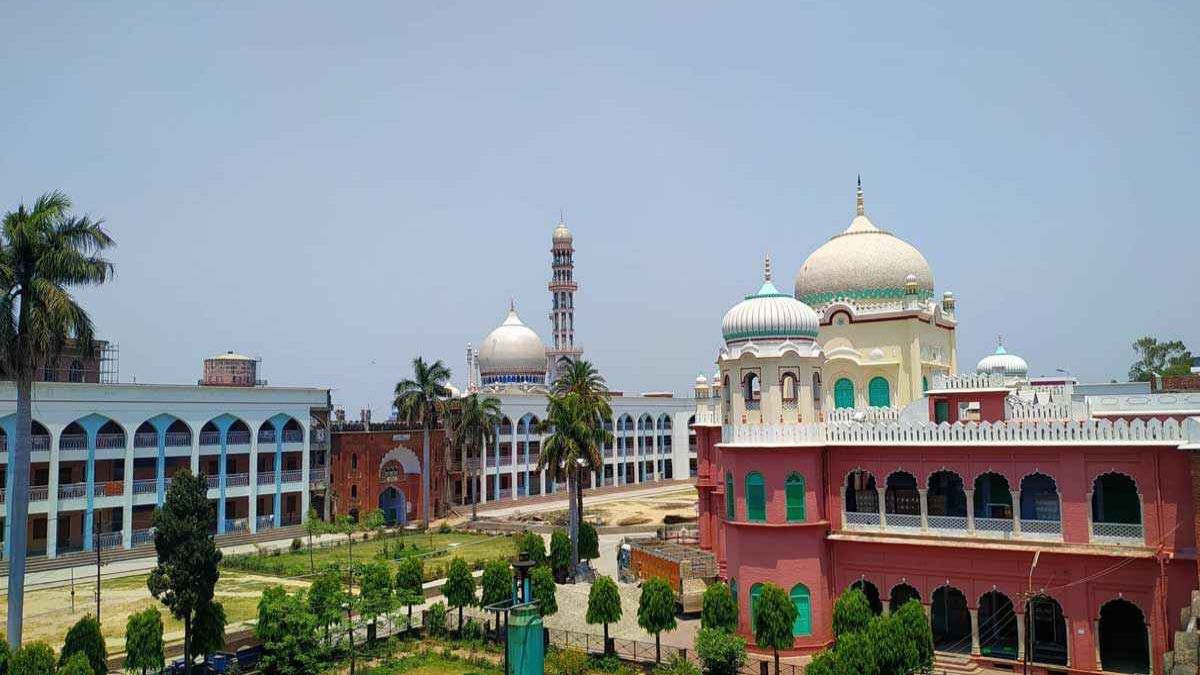 ​কওমি মাদরাসা শিক্ষার সংকট ও উত্তরণের পথ