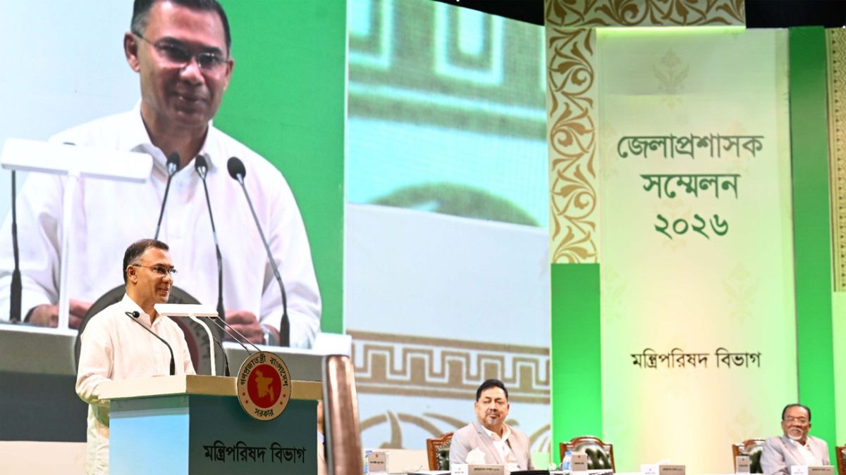 ডিসিদের প্রতি একগুচ্ছ নির্দেশনা প্রধানমন্ত্রীর