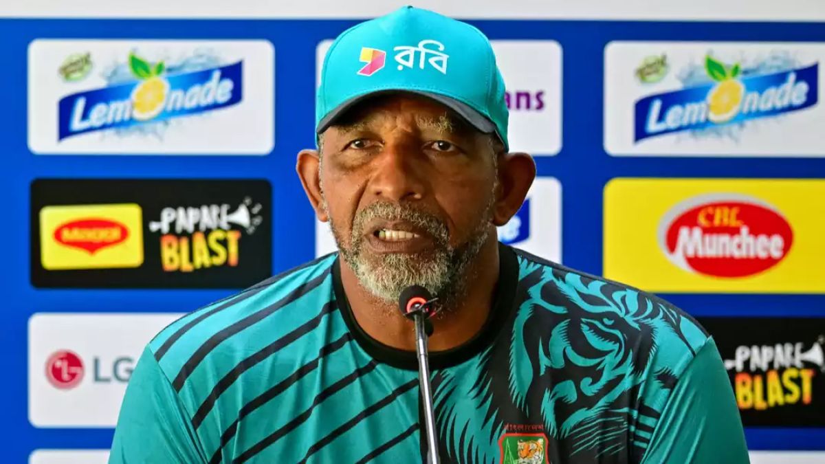 পাকিস্তানের বিপক্ষে টেস্ট সিরিজে ইতিহাস গড়তে চাই: সিমন্স
