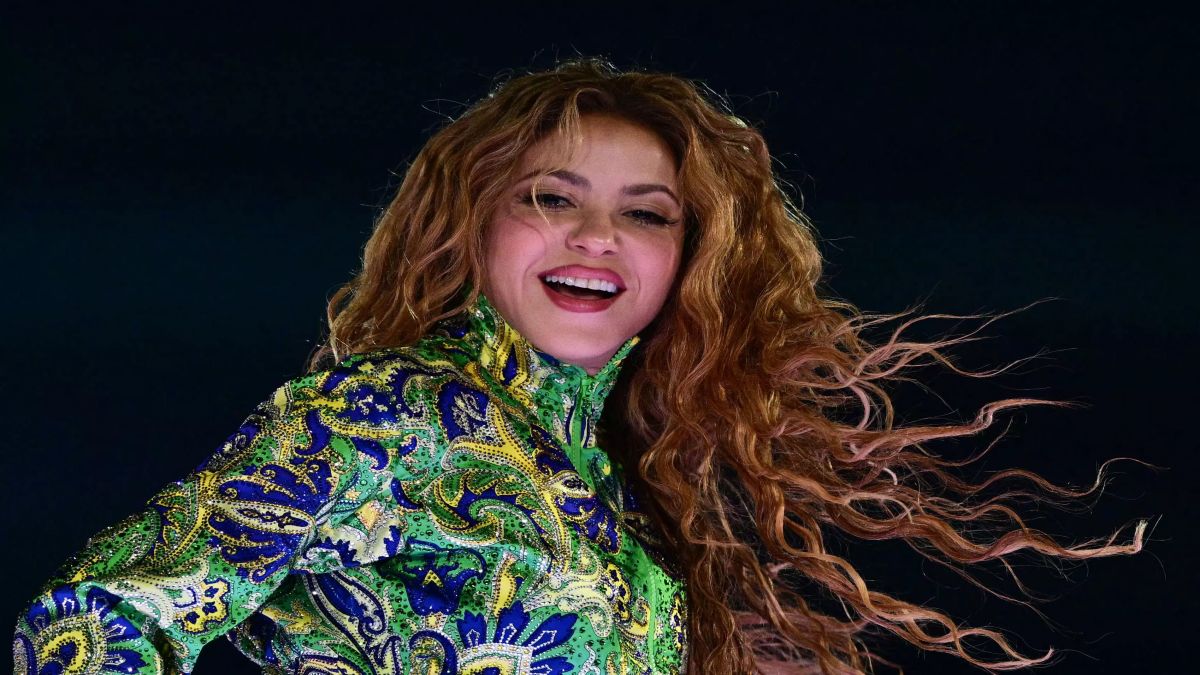 ‘ডাই ডাই’ গানে বিশ্ব মাতাবেন শাকিরা