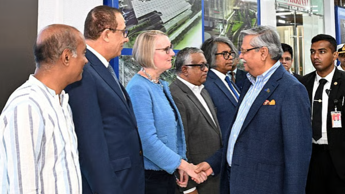 চিকিৎসার জন্য লন্ডন গেলেন রাষ্ট্রপতি