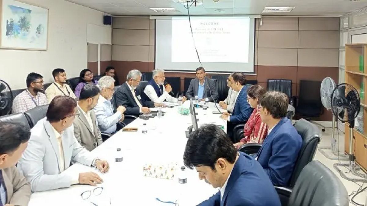 অপ্রদর্শিত আয়ের প্রবণতা বন্ধে নিবন্ধন ব্যয় কমানোর আহ্বান