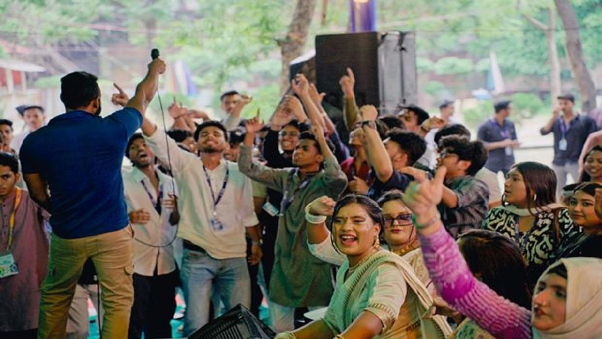 নতুন শিক্ষার্থীদের স্বাগত জানাতে ইউল্যাবে নবীণ বরণ অনুষ্ঠান