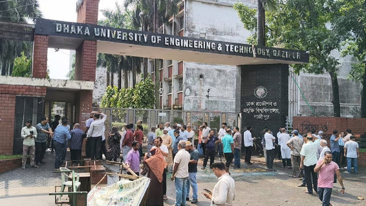 ক্যাম্পাসে ঢুকতে পারেননি ডুয়েট উপাচার্য, সংঘর্ষের ঘটনায় মামলা