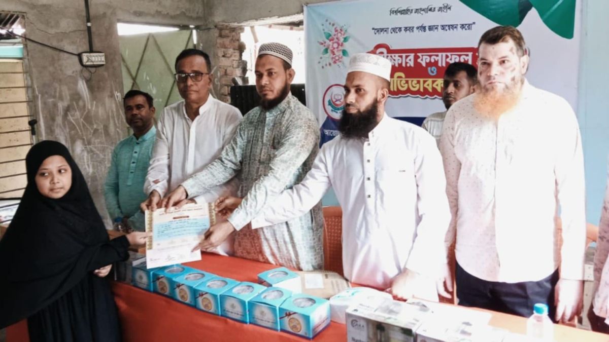 চট্টগ্রামে আবু বকর সিদ্দিক (রা.) মাদ্রাসায় কৃতি শিক্ষার্থীদের সংবর্ধনা অনুষ্ঠিত