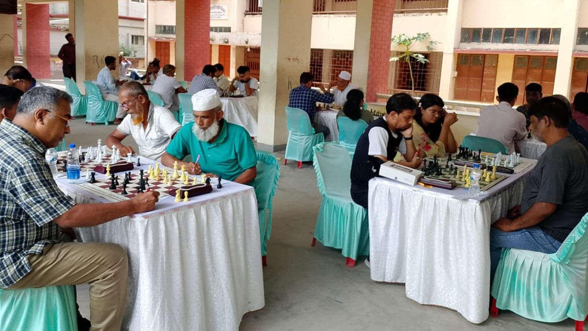 নজরুল জয়ন্তী উপলক্ষে কুমিল্লায় আন্তর্জাতিক দাবা প্রতিযোগিতা শুরু