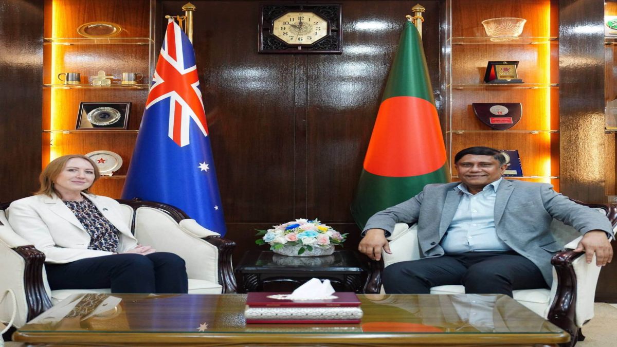 প্রধানমন্ত্রীর প্রতিরক্ষা উপদেষ্টার সঙ্গে অস্ট্রেলিয়ান হাইকমিশনারের সাক্ষাৎ