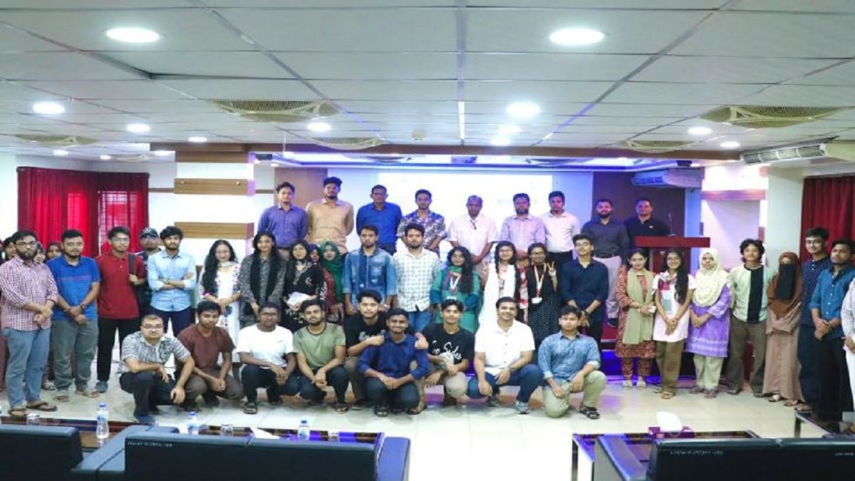 সিআইইউ’তে কৃত্রিম বুদ্ধিমত্তা সেমিনার অনুষ্ঠিত