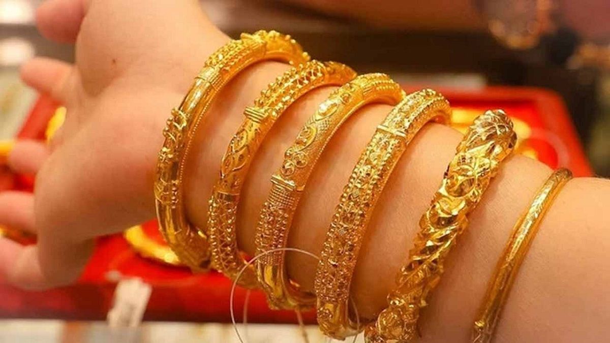 সোনার দাম ভরিতে কমলো ৫৪৮২ টাকা